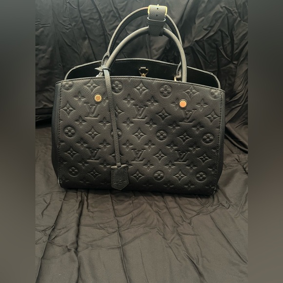 Louis Vuitton Montaigne MM Leather Handbag with Strap - Picture 5 of 14